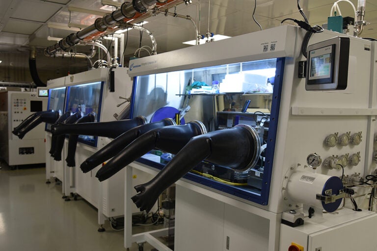 Silicon Solar Cell Laboratory - Solar Energy Research Institute of ...