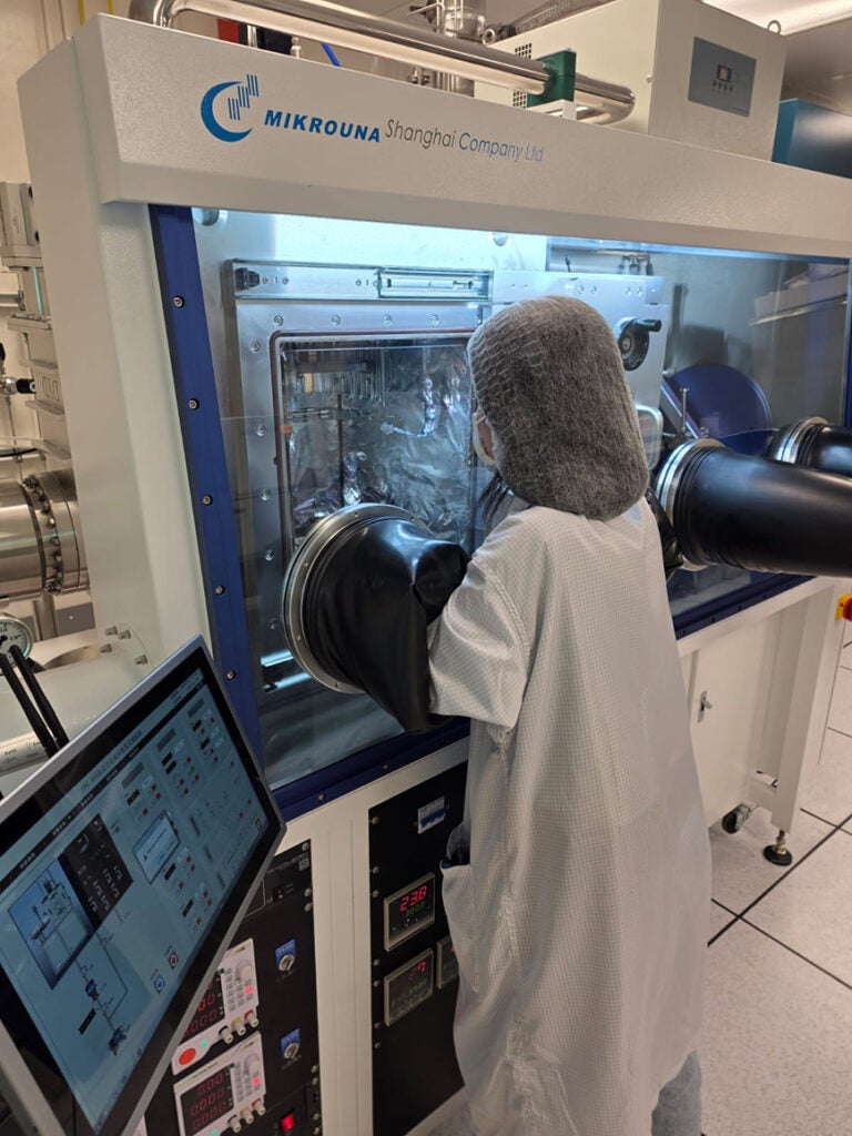 Perovskite Solar Cell Laboratory - Solar Energy Research Institute of ...
